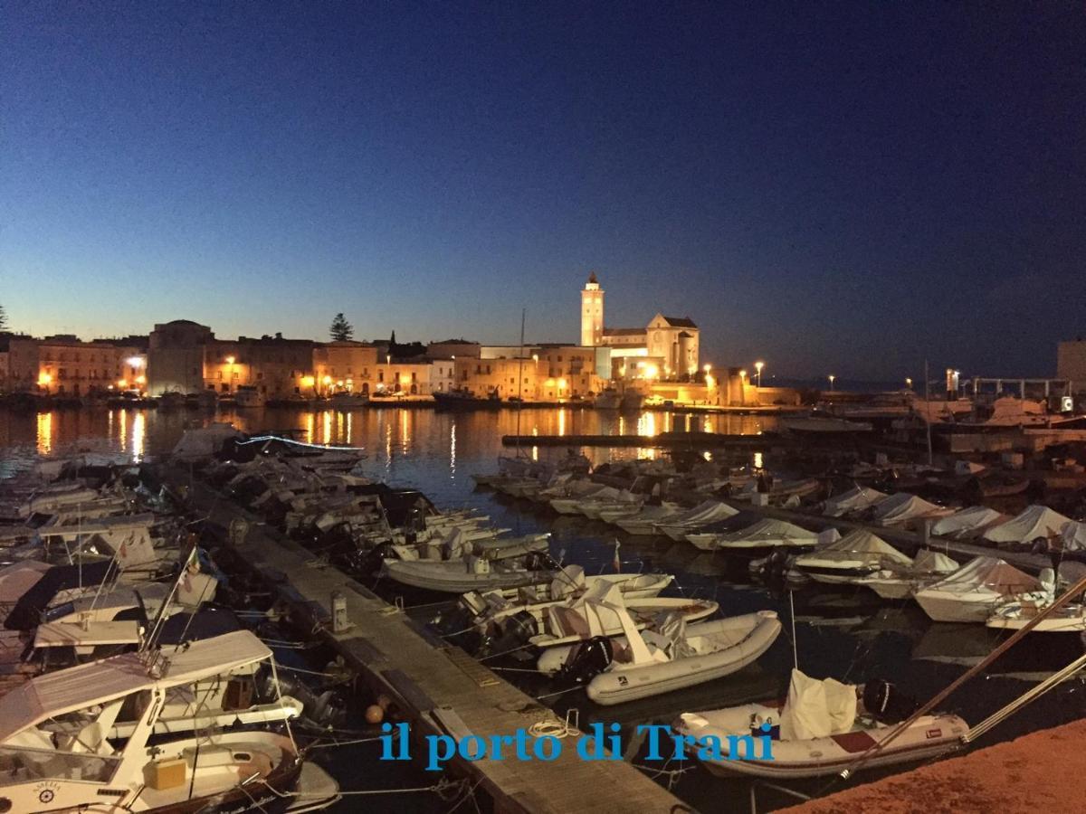 B&B Donna Porzia Trani Bagian luar foto