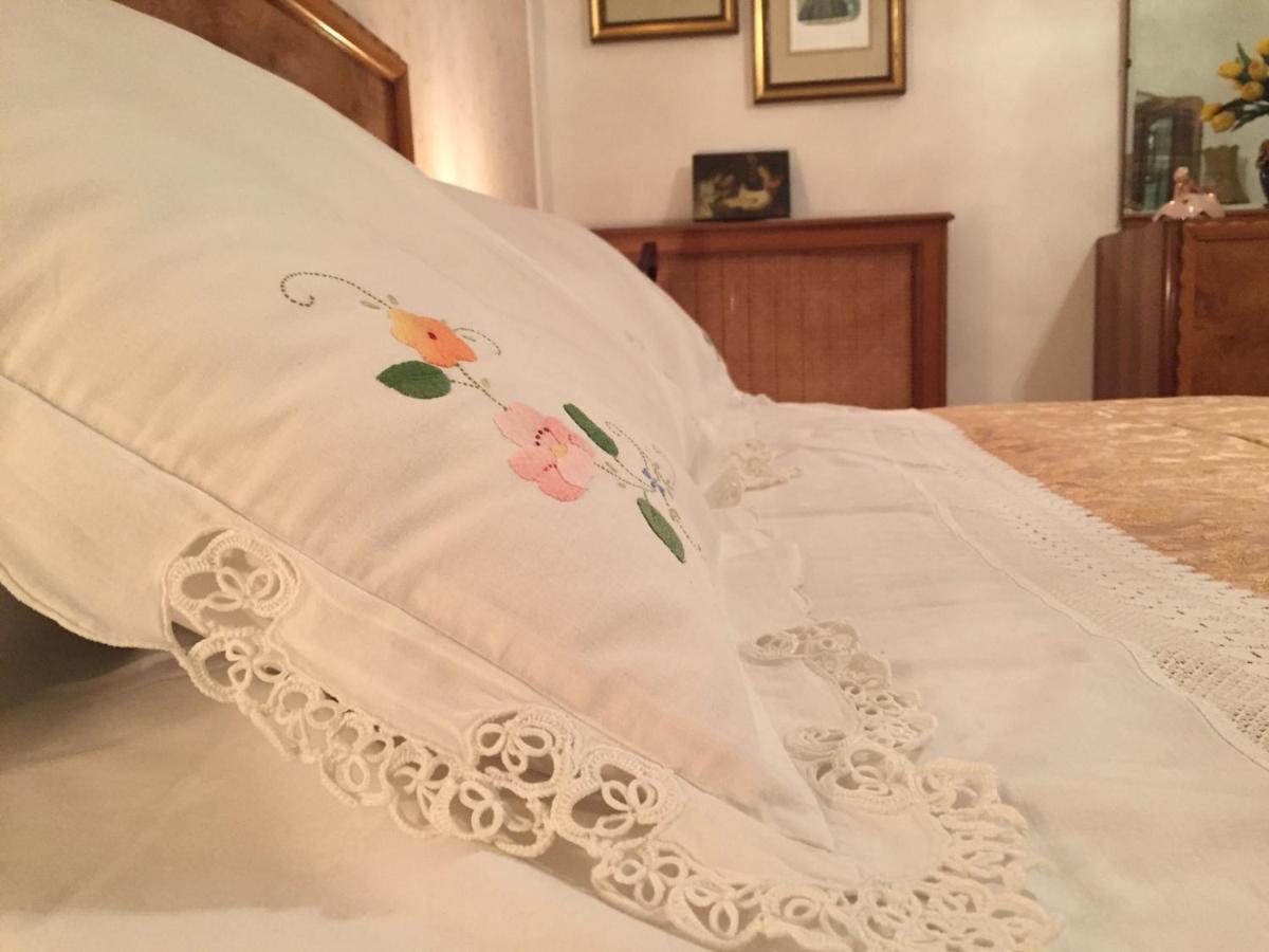 B&B Donna Porzia Trani Bagian luar foto