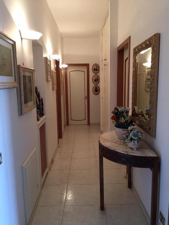 B&B Donna Porzia Trani Bagian luar foto
