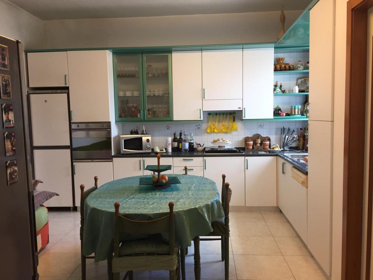 B&B Donna Porzia Trani Bagian luar foto